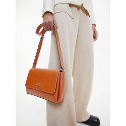 Sac Travers Dressed en Synthétique - Calvin Klein