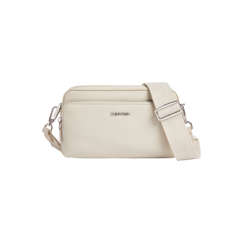 Sac Travers CK Must en Synthétique - Calvin Klein Sac Travers CK Must en Synthétique - Calvin Klein