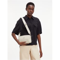 Sac Travers CK Must en Synthétique - Calvin Klein