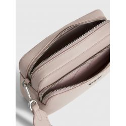 Sac Travers CK Must en Synthétique - Calvin Klein